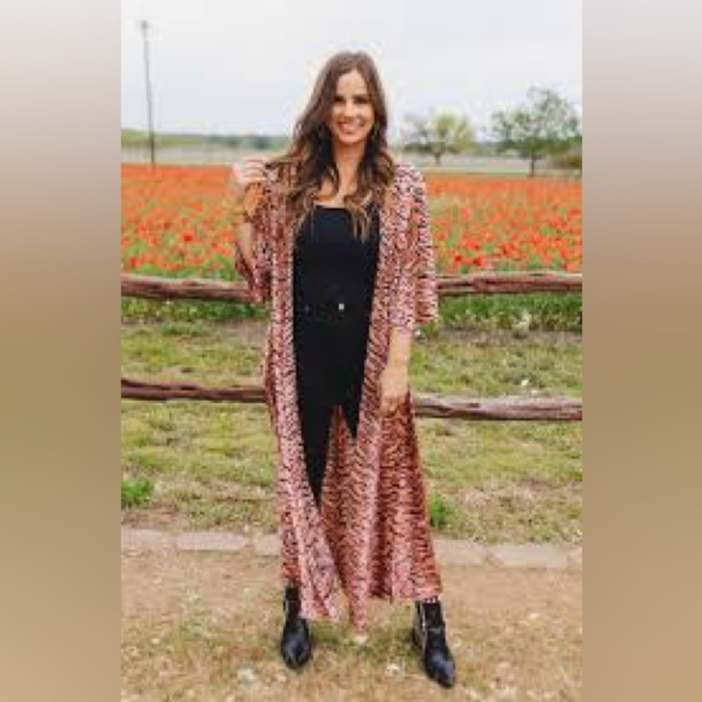 Buddy Love Alix Madi Length Duster/Kimono in Siberian Tiger, M/L - Picture 13 of 13